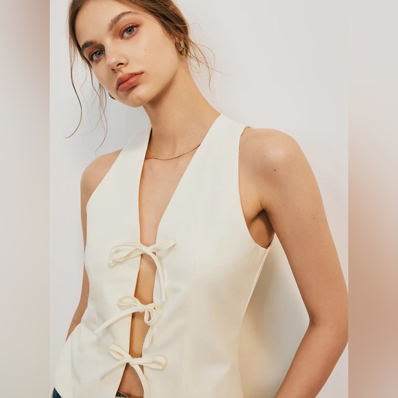 COMMENSE Bow Tied Tank Top White NWT Small - Picture 4 of 4